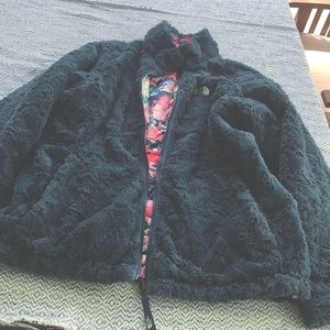 Very cute reversal coat
